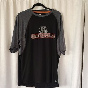 NFL Bengals Black and Gray Short Sleeve Tee